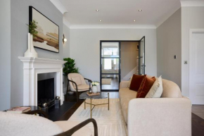 The Roehampton Place - Elegant 5BDR House with Garden and Parking